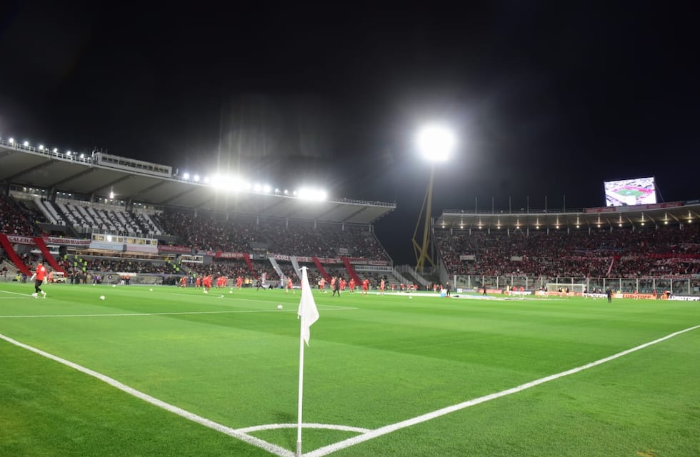 Instituto-River: las postales del estadio Kempes vestido de rojo y blanco