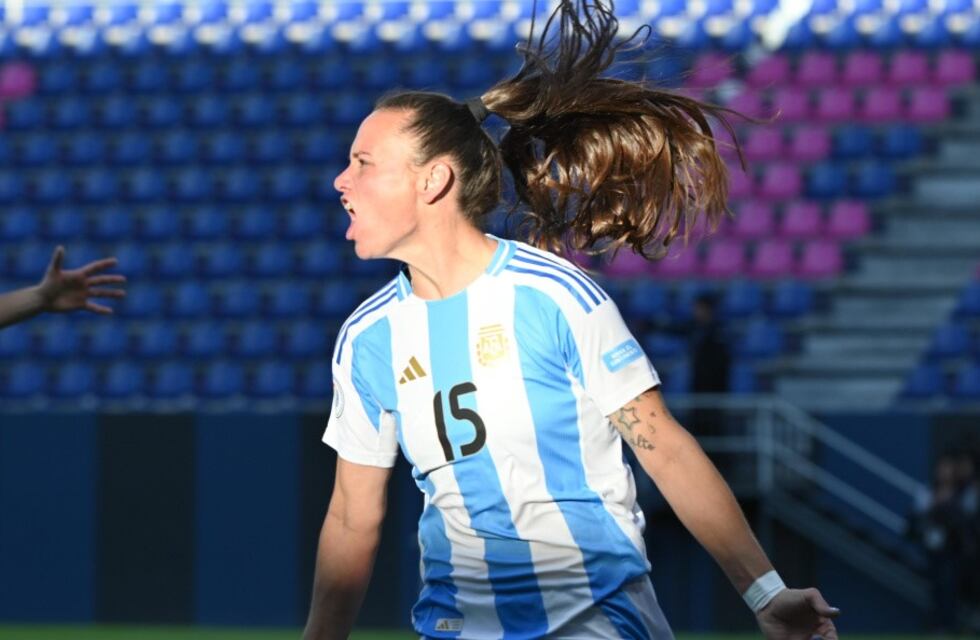 Florencia Bonsegundo le dio el triunfo a Argentina ante Uruguay con un golazo
