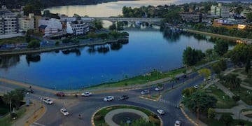 Paisaje, desde lo alto, en pleno centro de Villa Carlos Paz.