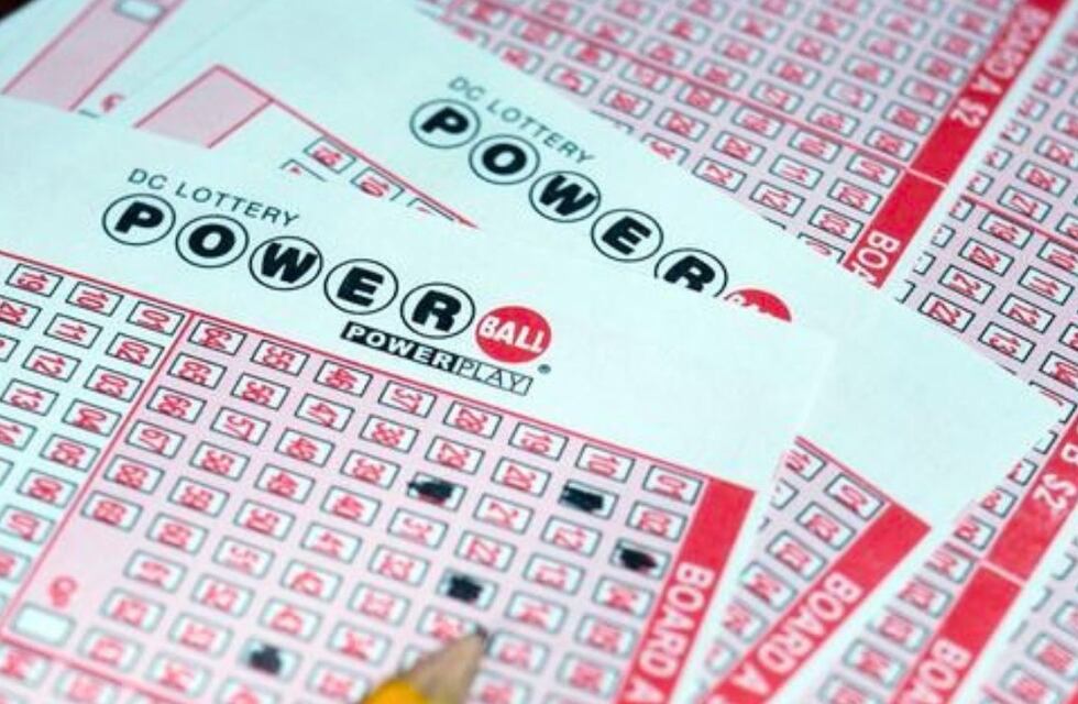 Ganó $50.000 dólares en la lotería pero un empleado rompió su ticket: qué pasó con el premio