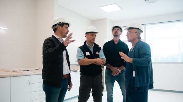 Lisandro Enrico recorrió la obra del Hospital Regional de Rafaela