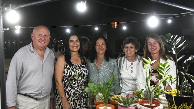 La vicegobernadora recorrió la Feria Navideña de Crespo.