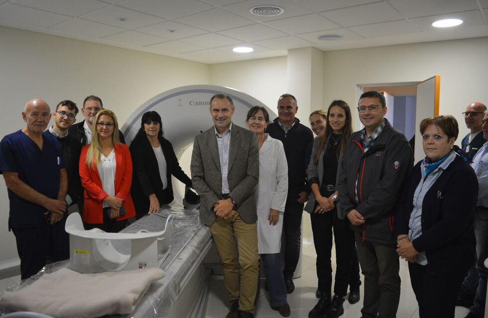 Los concejales conocieron el nuevo tomógrafo de la Clínica Parra