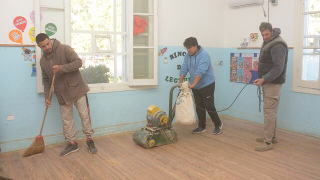 Alumnos de la Escuela de Aprendices Operarios realizaron tareas en la Escuela Especial Stella Maris.
