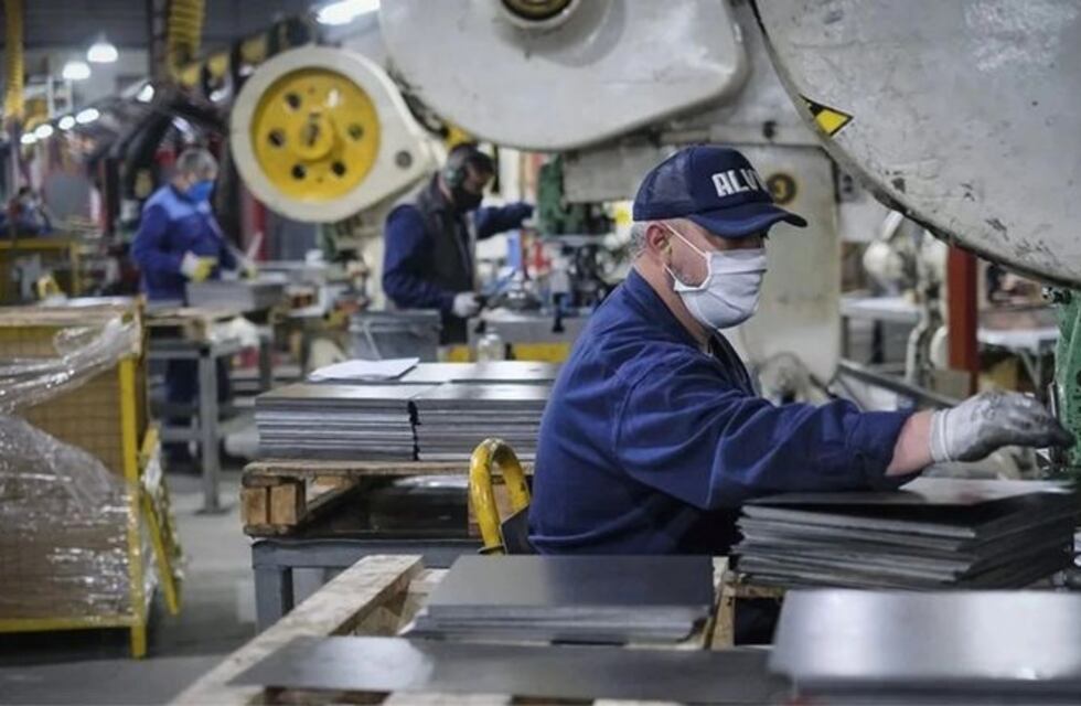 “Caída del 7,9% en el consumo de electricidad en las industrias de Entre Ríos: ¿Qué significa para la economía?”