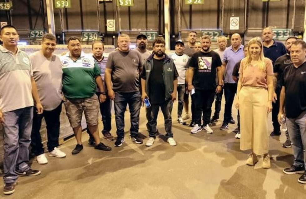 Críticas de la oposición por la irrupción de Camioneros en los supermercados para el control de precios