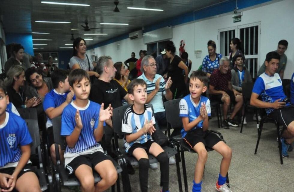 La Asociación Bancaria y el club Barrio Jardín prorrogaron el convenio por el uso de instalaciones