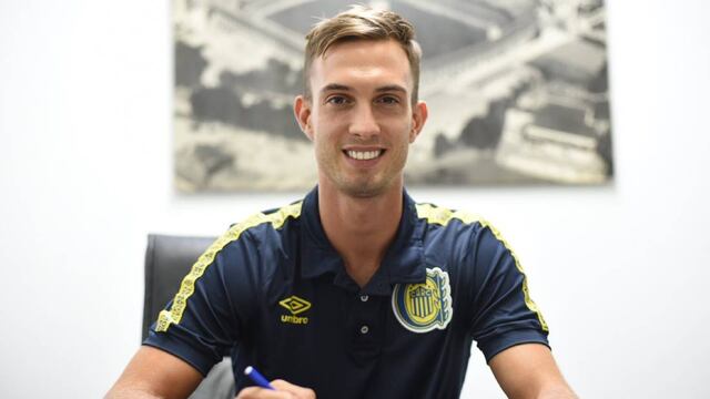Komar firmó su contrato y ya es jugador de Rosario Central. (Prensa Rosario Central)