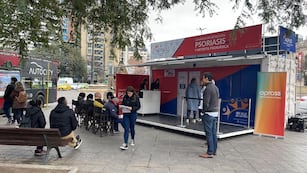 Profesionales atienden de forma gratuita para detectar la psoriasis.