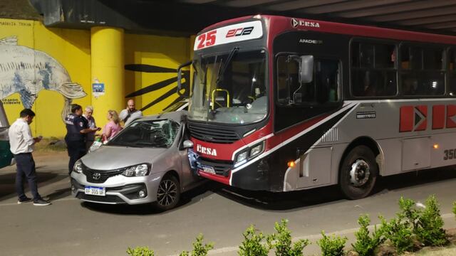 El choque se registró durante la hora de este martes.