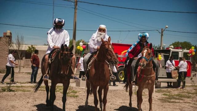 Los vecinos de Viedma fueron sorprendidos por los Reyes Magos.