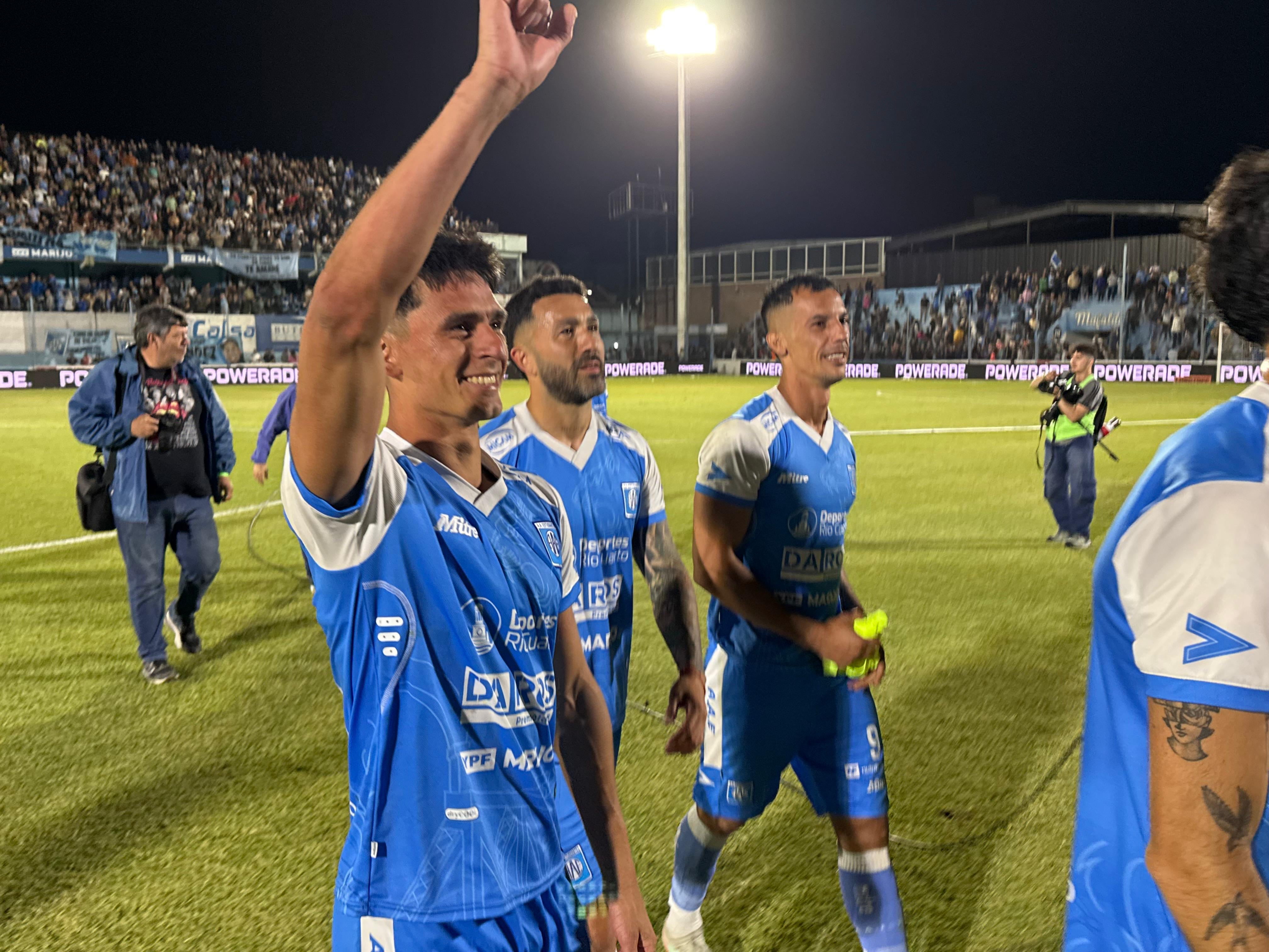 Estudiantes de Río Cuarto en su partido ante Deportivo Madryn. (Tomy Fragueiro / La Voz).