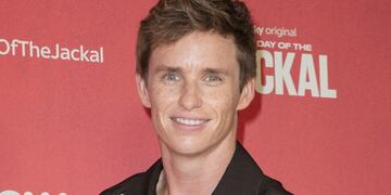 Disney Plus: la serie protagonizada por Eddie Redmayne que es furor y te dejará los pelos de punta