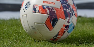 17 de abril  2022 Deportes 
El Club Atlético Godoy Cruz Antonio Tomba, en el estreno de la dupla técnica Favio Orsi y Sergio Gómez, empató sin goles con Vélez Sarsfield en un partido correspondiente a la décima fecha de la Zona B de la Copa de la Liga Profesional.
Foto: Orlando Pelichotti / Los Andes