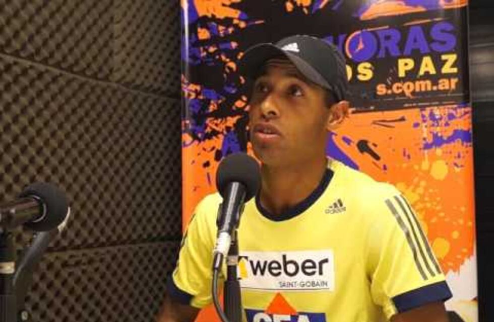 Es de Brasil, vive en Carlos Paz y se consagró campeón en el Cruce Saucony 2023 de Los Andes