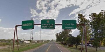 El ingreso a Deán Funes (Google Street View).