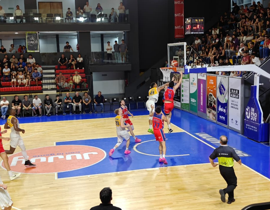 El score de 68-63 es un resultado que habla de un partido mucho más defensivo, cerrado y táctico de lo que se había visto en el desempeño de Jujuy Básquet en el reinicio del torneo.