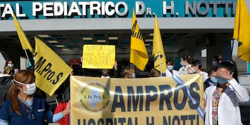 ATE acordó a última hora de este jueves con el Gobierno. Desde Ampros calificaron la propuesta de "insultante". Orlando Pelichotti / Los Andes