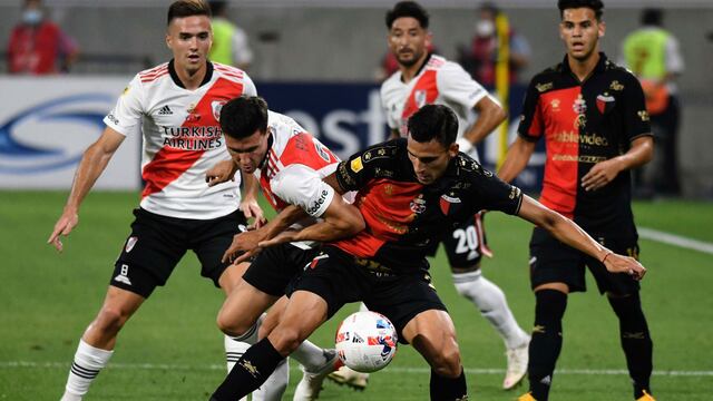 La Liga Profesional de Fútbol podría postergarse debido a la gran cantidad de casos de coronavirus que hay en la pretemporada (Fotobaires)