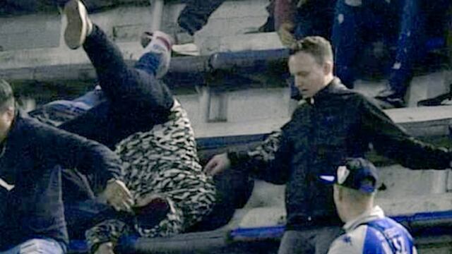 El brutal ataque a los hinchas de Talleres en el Amalfitani. La justificación del presidente de Vélez (Gentileza).