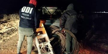Valuado en 400 mil pesos, la División de Investigaciones de Pico Truncado, frustró el robo de cables de cobre en un yacimiento de YPF