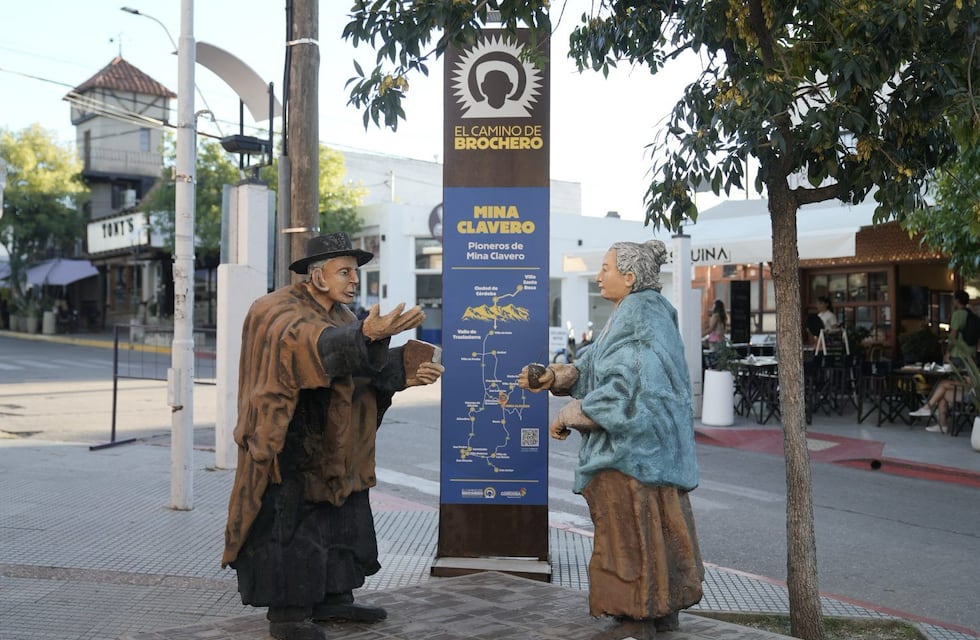 Córdoba: inauguraron en el Camino de Brochero 45 faros en forma simultánea
