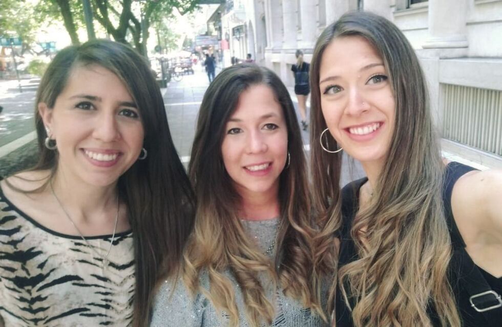 Vendimia 2021: quiénes son las tres jóvenes mendocinas que diseñaron el afiche ganador