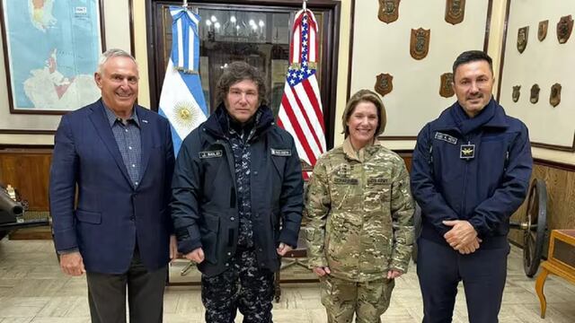 Cónclave en Ushuaia. Marc Stanley, embajador de Estados Unidos en Argentina; el presidente Javier Milei; la jefe del Comando Sur, Laura Richardson, y el ministro de Defensa, Luis Petri. (Gentileza)