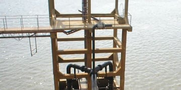 Bomba de captación de agua en Concordia.