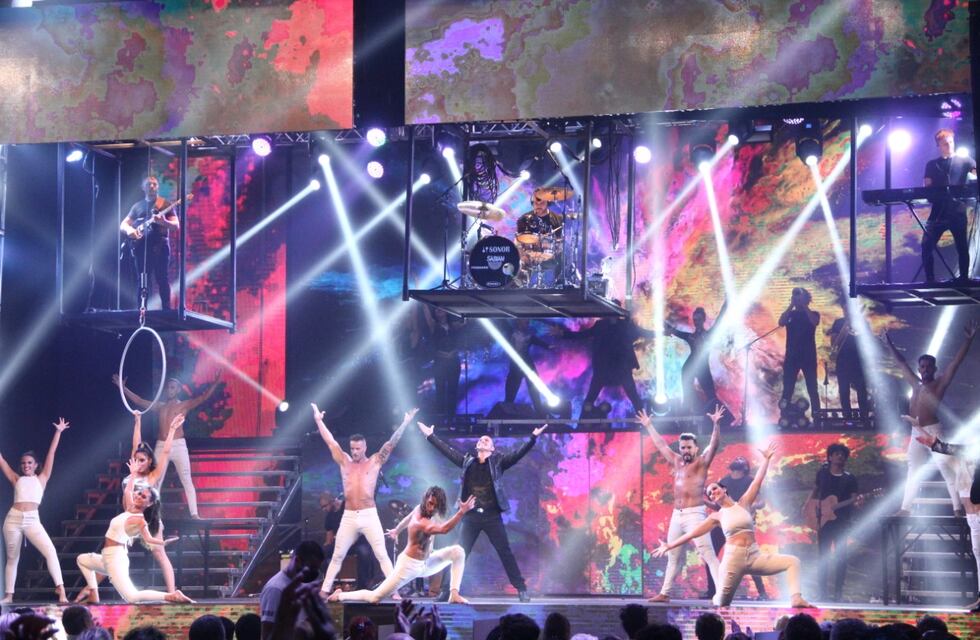 “América Show” levantó telones a sala llena en Carlos Paz