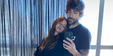 Cumpleaños en pareja. La China Suárez y su novio español, Armando Mena Navareño. (Instagram)