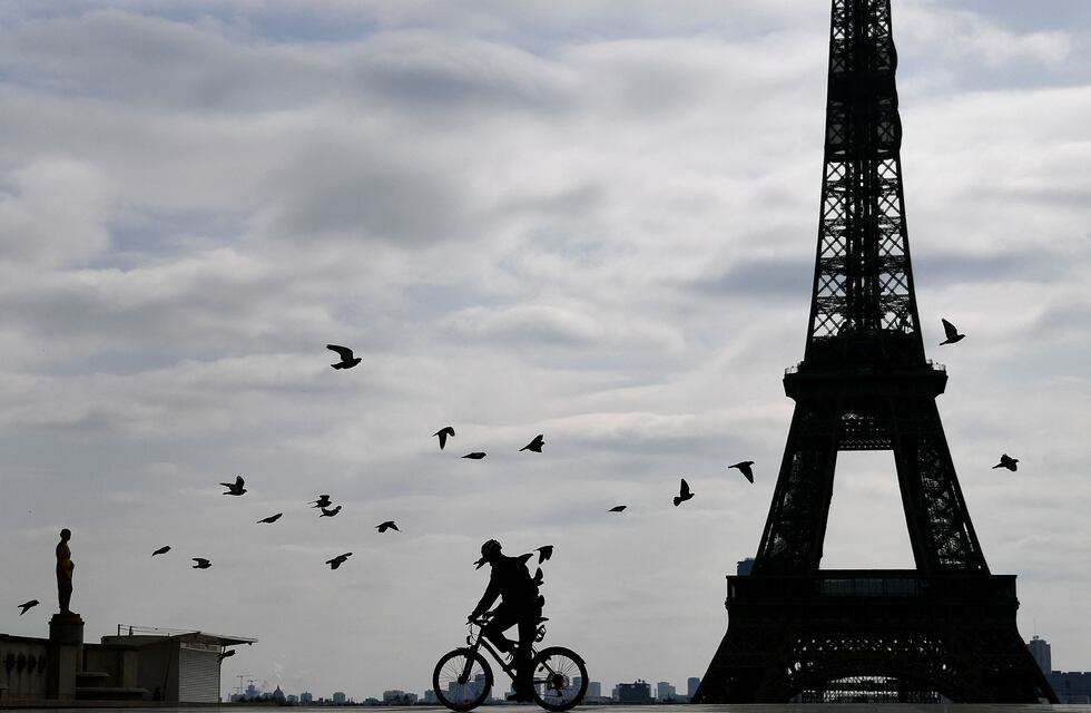 Francia, en alerta por el coronavirus: París y otras regiones entrarán en un nuevo confinamiento de un mes