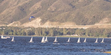 ID:6700895 Fin de semana largo. Turismo
competencia nacional de vela Villa Carlos Paz . Lago San Roque
Yanina Aguirre