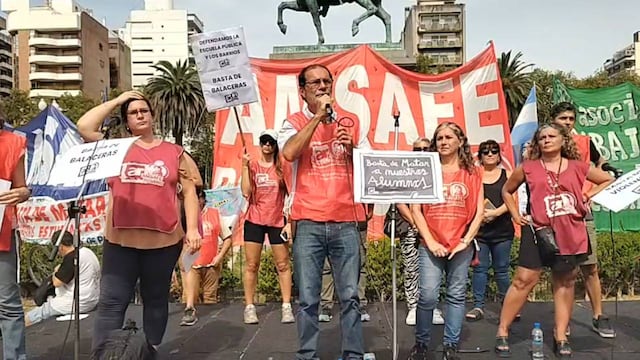 Juan Pablo Casiello fue el penúltimo orador del acto al mediodía en la Plaza San Martín.