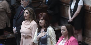 Cristina Kirchner se despidió de los trabajadores del Senado. Foto: Federico López Claro