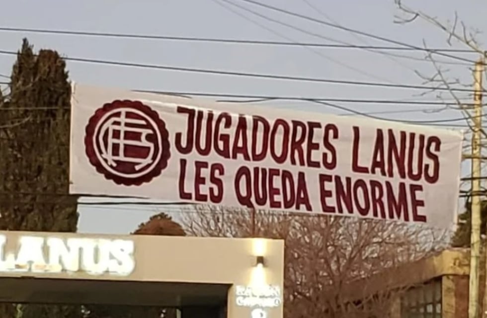Los hinchas de Lanús, furiosos con los jugadores: duros pasacalles ante los flojos resultados del equipo