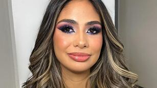 Campera de jean estampada, brillos y transparencias: el impactante look de Daniela Celis