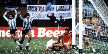 Mario Kempes anota el primer tanto argentino en la final del Mundial Argentina 78. (La Voz del Interior/archivo)
