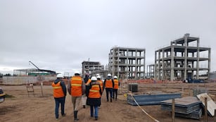 La construcción de los edificios que compondrán la planta química de Tsingshan South América en Perico ocupa actualmente a unos 800 operarios.