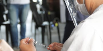 Hasta el momento se aplicaron 1.072.291 inyecciones en busca de prevenir el contagio de coronavirus.
.