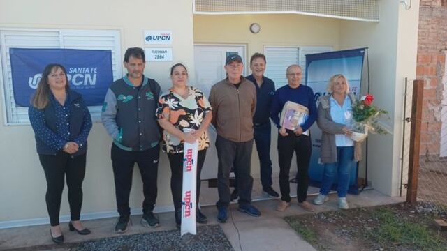UPCN entregó una casa a una afiliada en Rafaela