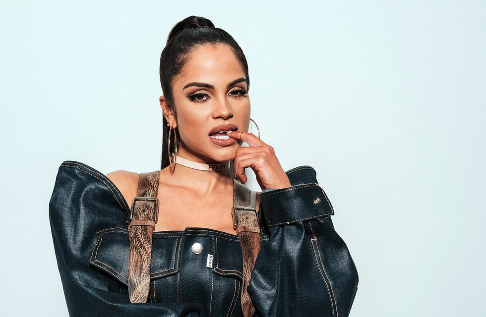 Natti Natasha en Argentina: habló sobre Tini Stoessel y frenó el tránsito en plena calle