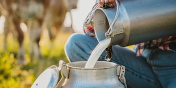 La gran deuda que pone en riesgo a una importante empresa láctea con planta en Córdoba y Santa Fe.
