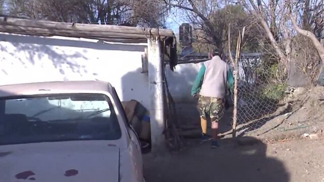 El hombre aseguró que ya vendió todo lo que tenía pero no puede sobrevivir con 13 mil pesos al mes.