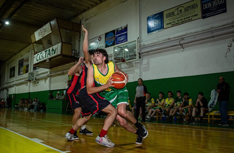 Costa Sud y Club de Pelota semifinalistas del Torneo Oficial de Básquet de Tres Arroyos