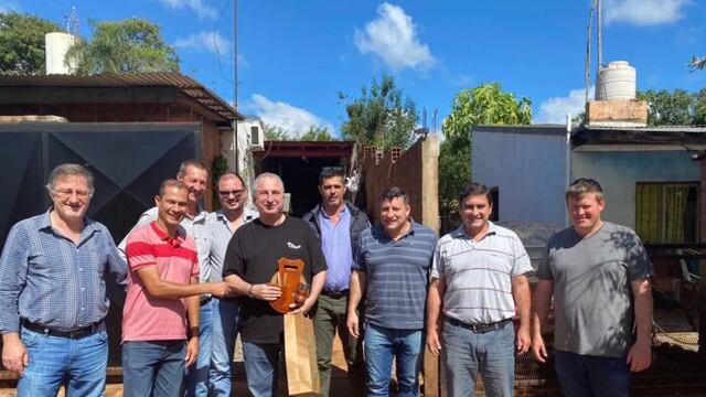 Intendentes misioneros junto a Hugo Passalacqua