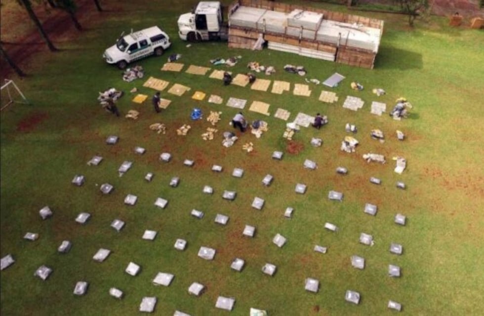 Colonia Delicia: camionero que embistió un control de Gendarmería llevaba más de tres toneladas de marihuana