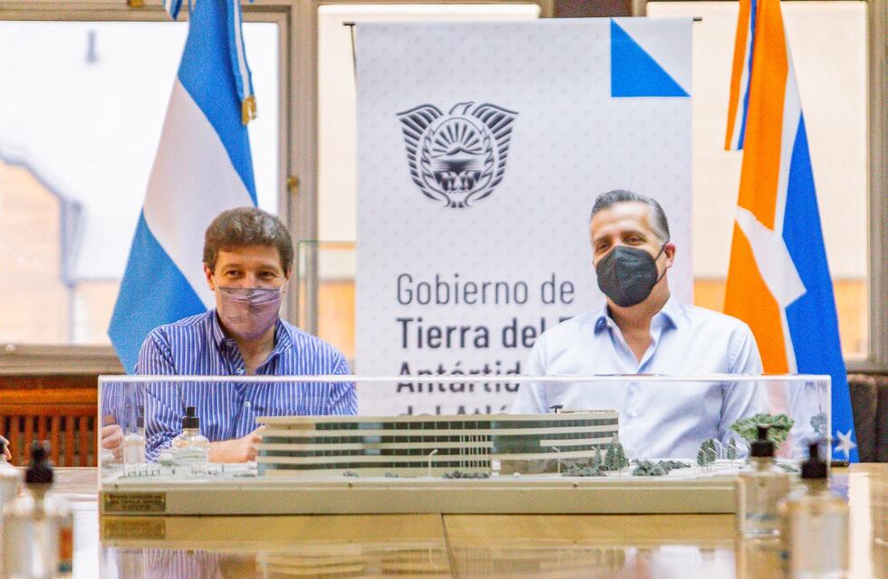 Gustavo Melella recibió el proyecto para la construcción de un nuevo hotel en Ushuaia