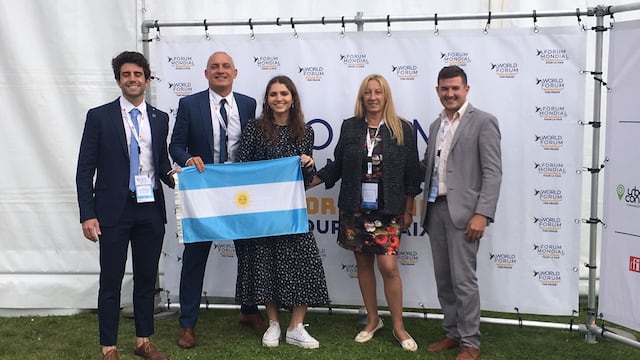 Parte de la delegación mendocina que participó del Foro Mundial por la Paz en la región francesa de Normandía. Gobierno de Mendoza