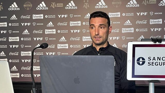 Lionel Scaloni en conferencia de prensa.